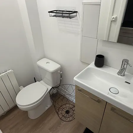 Duminy, Center-wi-fi-parking Apartament *